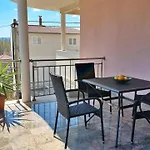 Apartment Stare Duce 6 *