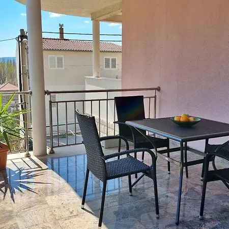 Apartman Stare Duce 6 *