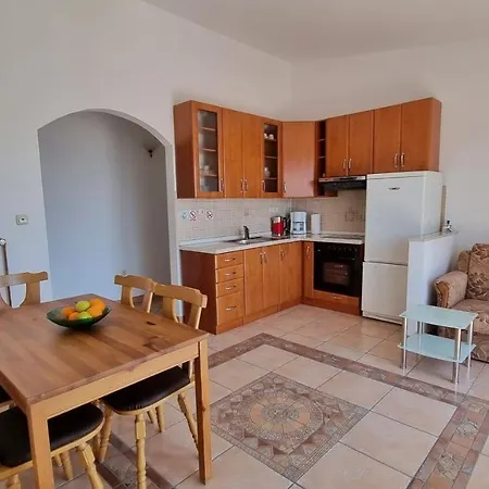 Stare Duce 6 Apartment *