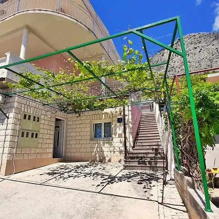 Apartman Stare Duce 6 Omis