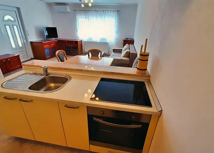 Stare Duce 6 Apartman Omis