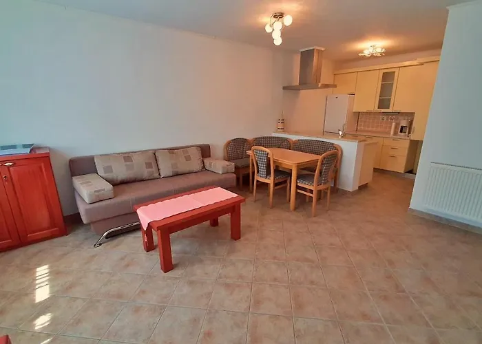 Stare Duce 6 Apartman Omis
